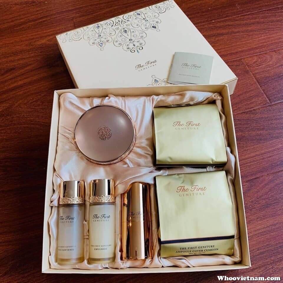 Bộ phấn nước Ohui The First Geniture Ampoule Cover Cushion Special Set 2019.
