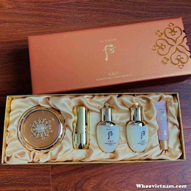 Phấn nước tái sinh da Whoo Radiant Essence Cushion Special Set