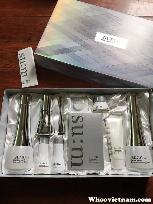 Set dưỡng trắng mờ thâm nám Su:m37 White Award Special Set.